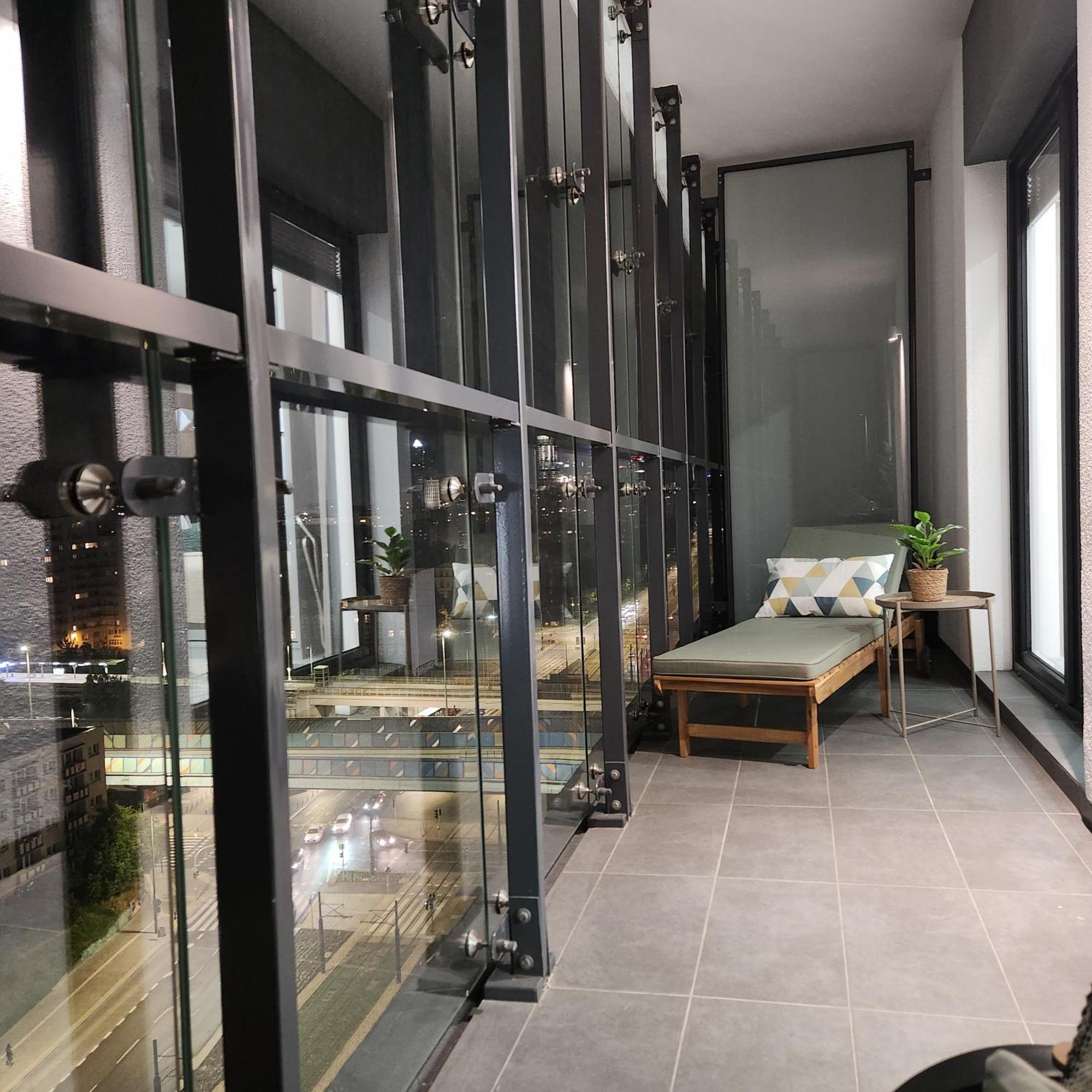 Luksusowy Apartament Bliska Wola Saba Varsovie Extérieur photo